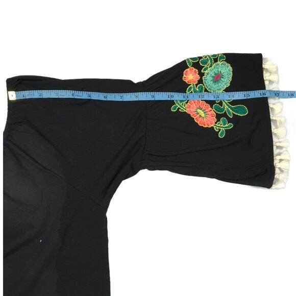 Umgee Top Floral Embroidered Tassel Bohemian Off Shoulder Bell Sleeve Blouse M‎ - Picture 9 of 10